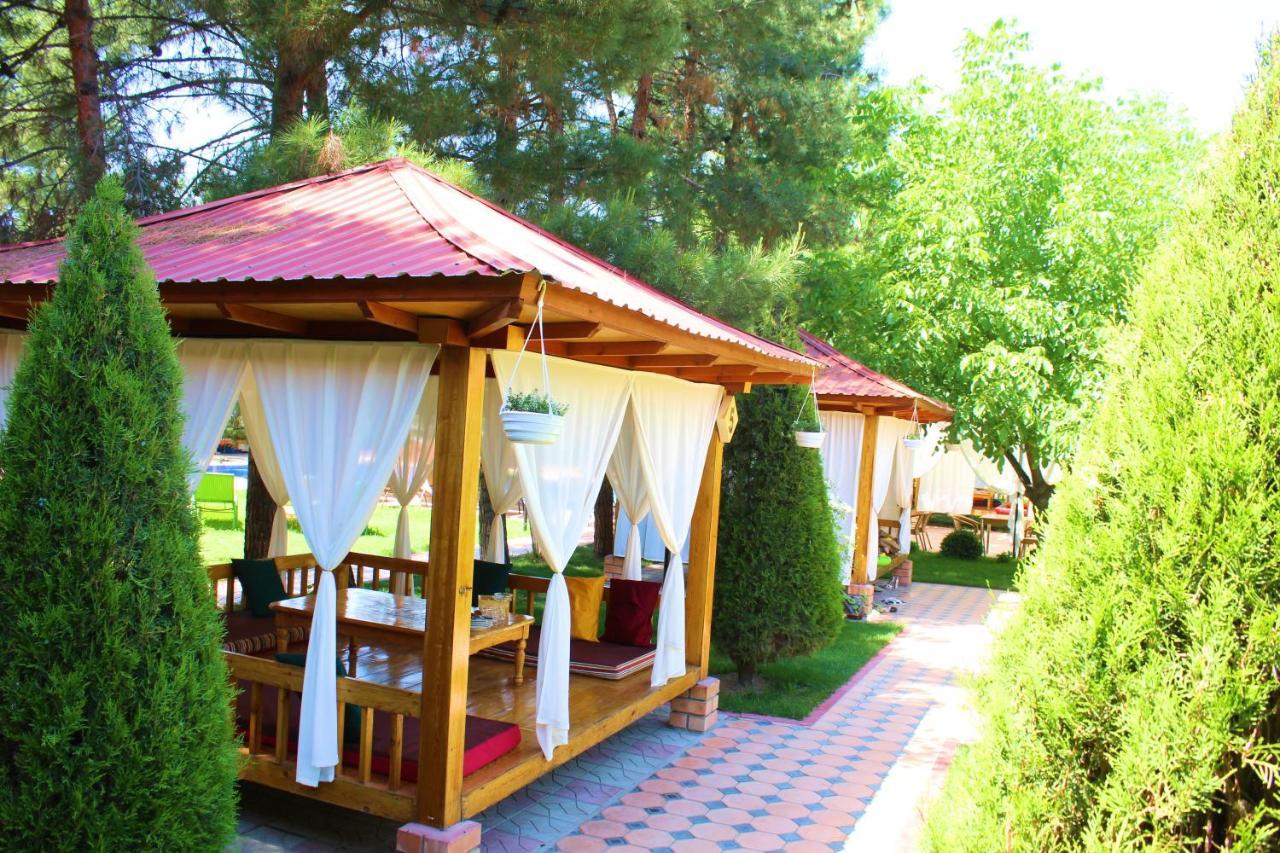 Hotel Grace Garden Kum Esterno foto