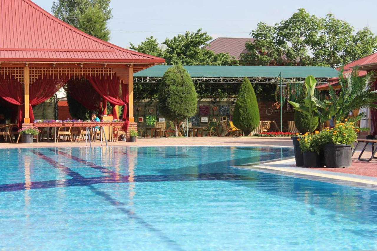 Hotel Grace Garden Kum Esterno foto